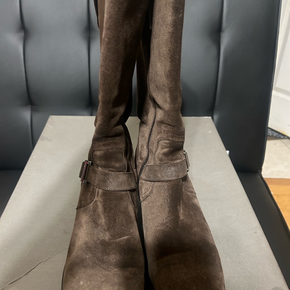 Woman Brown Suede Boots - Picture 15 of 15